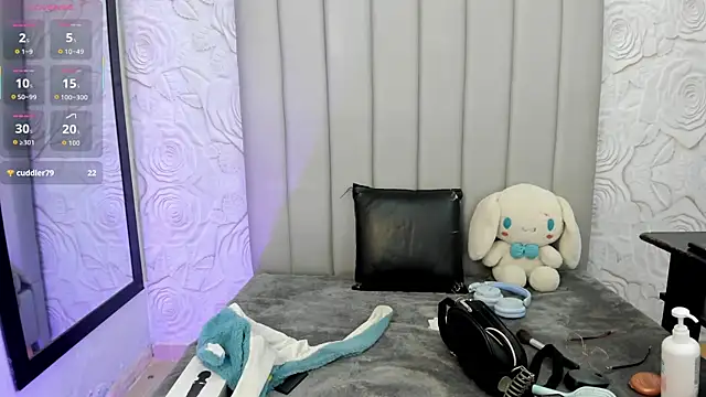 AlexaFoxy18 online show from 6, 3, 2026