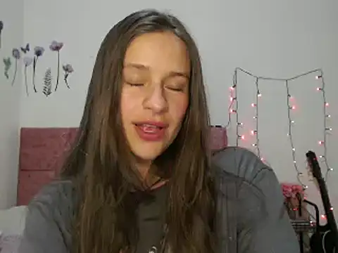 Snapshot of Serenity chatting on 7, 1, 2025 Serenity online show from 7, 1, 2025