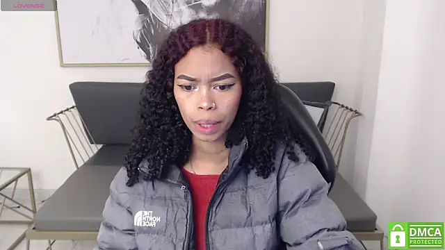 Shenna brunette  online show from 29, 12, 2024