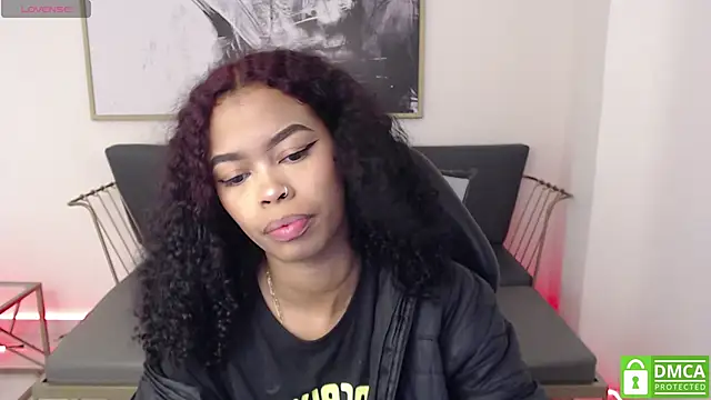 Shenna brunette  online show from 30, 12, 2024