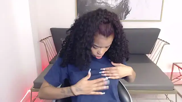 Shenna brunette  online show from 2, 1, 2025