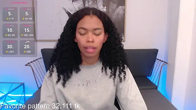 Shenna brunette  online show from 24, 2, 2025