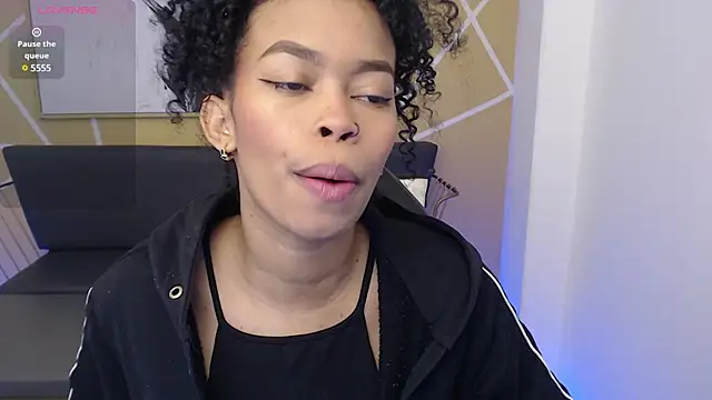 Shenna brunette  online show from 7, 3, 2025