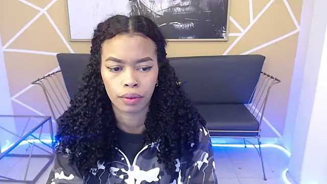 Shenna brunette  online show from 19, 3, 2025