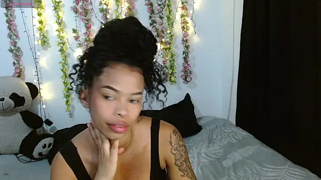 Shenna brunette  online show from 4, 10, 2025