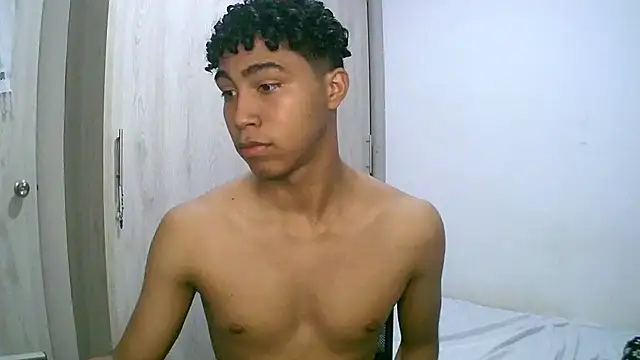 Snapshot of sexy_diamante_ chatting on 3, 11, 2025 sexy diamante online show from 3, 11, 2025