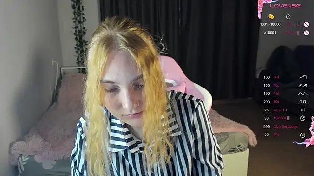 ReddHotPipper online show from 13, 12, 2024