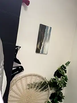 Snapshot of AlyssaHottv_ chatting on 2, 10, 2025 AlyssaHottv online show from 2, 10, 2025