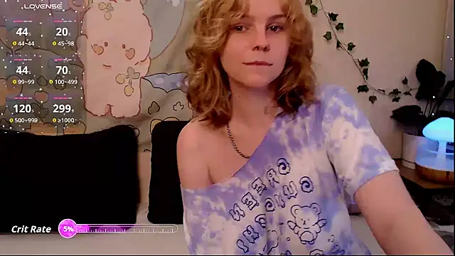 Snapshot of Moona_xx chatting on 8, 5, 2026 Moona xx online show from 8, 5, 2026