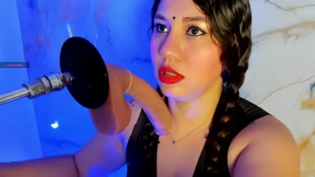 hade cute online show from 9, 4, 2026