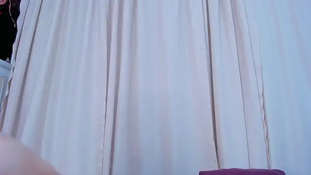 Snapshot of Little_michell chatting on 15, 1, 2025 Little michell online show from 15, 1, 2025