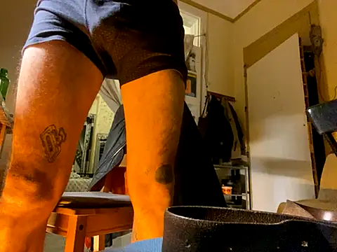 Snapshot of otikatseikaip3r chatting on 12, 10, 2025 otikatseikaip3r online show from 12, 10, 2025