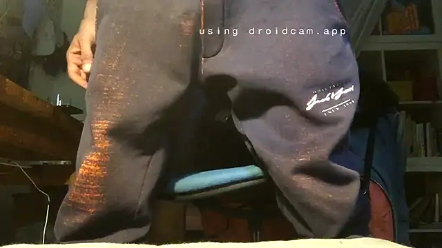 Snapshot of otikatseikaip3r chatting on 18, 10, 2025 otikatseikaip3r online show from 18, 10, 2025