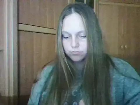 Snapshot of Evasapples chatting on 7, 12, 2024 Evasapples online show from 7, 12, 2024