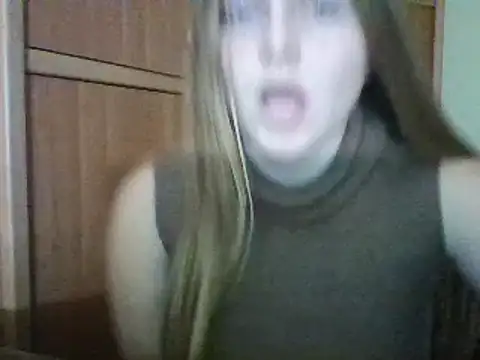 Snapshot of Evasapples chatting on 8, 12, 2024 Evasapples online show from 8, 12, 2024