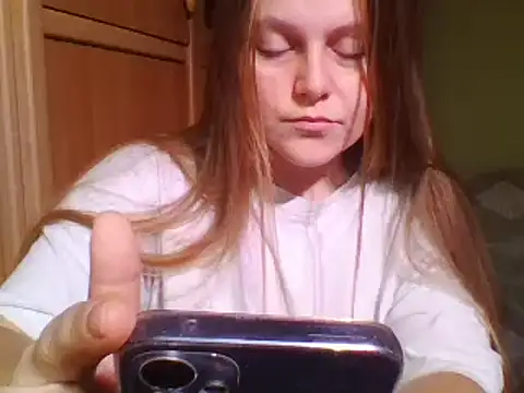 Snapshot of Evasapples chatting on 22, 12, 2024 Evasapples online show from 22, 12, 2024