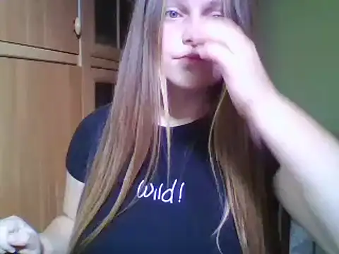 Snapshot of Evasapples chatting on 27, 12, 2024 Evasapples online show from 27, 12, 2024