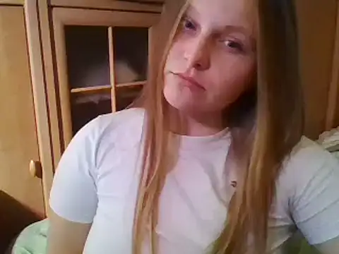 Snapshot of Evasapples chatting on 29, 12, 2024 Evasapples online show from 29, 12, 2024