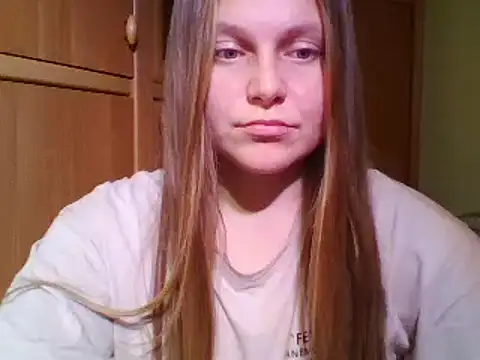 Snapshot of Evasapples chatting on 3, 1, 2025 Evasapples online show from 3, 1, 2025