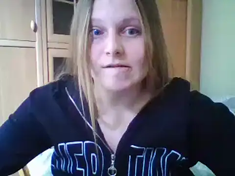 Snapshot of Evasapples chatting on 9, 1, 2025 Evasapples online show from 9, 1, 2025