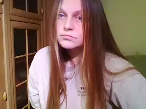 Snapshot of Evasapples chatting on 25, 1, 2025 Evasapples online show from 25, 1, 2025