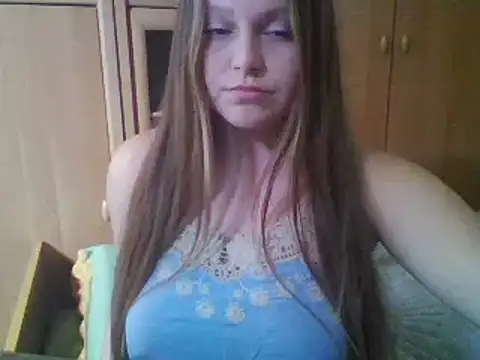 Snapshot of Evasapples chatting on 6, 2, 2025 Evasapples online show from 6, 2, 2025