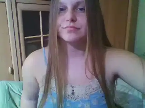 Snapshot of Evasapples chatting on 7, 2, 2025 Evasapples online show from 7, 2, 2025