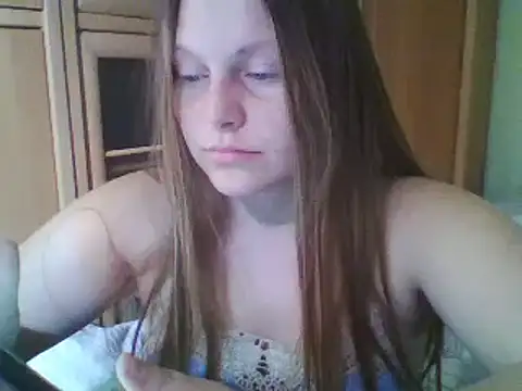 Snapshot of Evasapples chatting on 9, 2, 2025 Evasapples online show from 9, 2, 2025