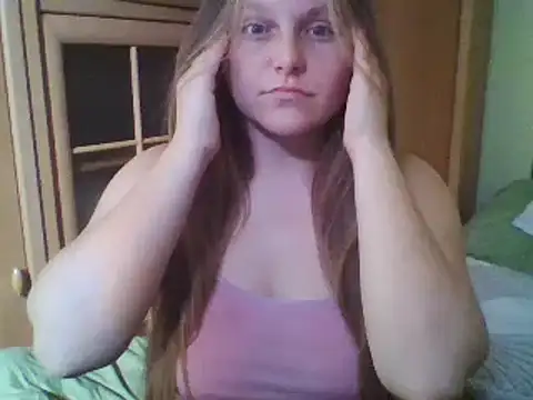 Snapshot of Evasapples chatting on 9, 2, 2025 Evasapples online show from 9, 2, 2025