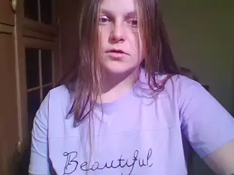 Snapshot of Evasapples chatting on 9, 2, 2025 Evasapples online show from 9, 2, 2025