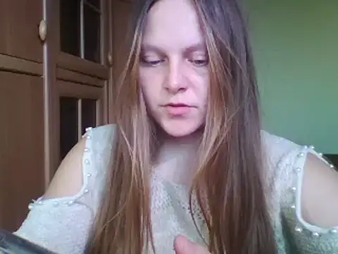 Snapshot of Evasapples chatting on 13, 2, 2025 Evasapples online show from 13, 2, 2025