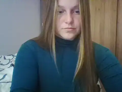 Snapshot of Evasapples chatting on 23, 2, 2025 Evasapples online show from 23, 2, 2025