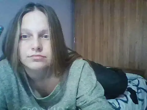 Snapshot of Evasapples chatting on 23, 2, 2025 Evasapples online show from 23, 2, 2025