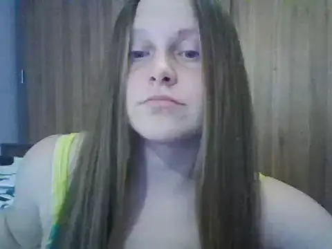 Snapshot of Evasapples chatting on 24, 2, 2025 Evasapples online show from 24, 2, 2025