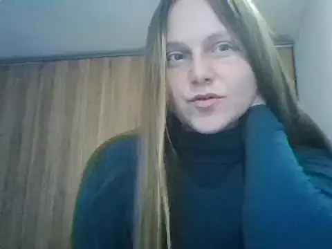 Snapshot of Evasapples chatting on 2, 3, 2025 Evasapples online show from 2, 3, 2025