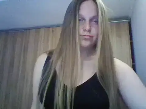 Snapshot of Evasapples chatting on 14, 3, 2025 Evasapples online show from 14, 3, 2025