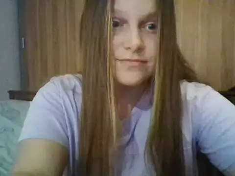 Snapshot of Evasapples chatting on 15, 3, 2025 Evasapples online show from 15, 3, 2025