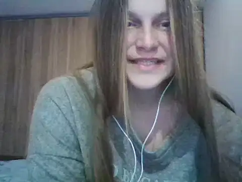 Snapshot of Evasapples chatting on 21, 3, 2025 Evasapples online show from 21, 3, 2025