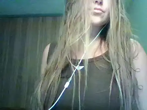 Snapshot of Evasapples chatting on 13, 9, 2025 Evasapples online show from 13, 9, 2025