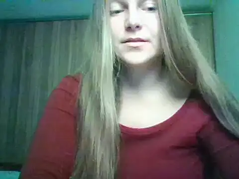 Snapshot of Evasapples chatting on 10, 10, 2025 Evasapples online show from 10, 10, 2025