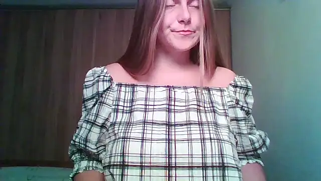 Snapshot of Evasapples chatting on 29, 10, 2025 Evasapples online show from 29, 10, 2025