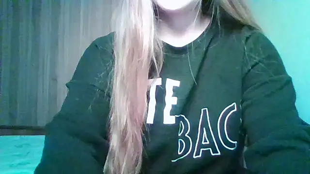 Snapshot of Evasapples chatting on 16, 11, 2025 Evasapples online show from 16, 11, 2025