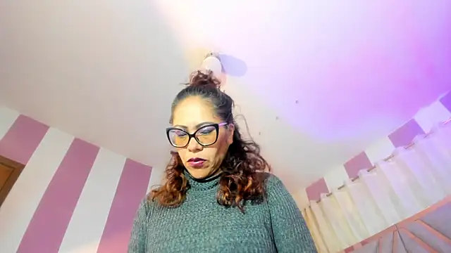 Snapshot of maria_paulac chatting on 9, 3, 2025 maria paulac online show from 9, 3, 2025