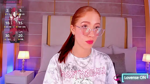 Snapshot of AbigailCarter chatting on 8, 2, 2025 AbigailCarter online show from 8, 2, 2025