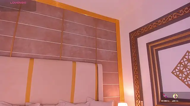 Snapshot of AbigailCarter chatting on 11, 10, 2025 AbigailCarter online show from 11, 10, 2025