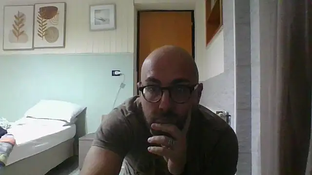 Snapshot of darione_90 chatting on 19, 2, 2025 darione 90 online show from 19, 2, 2025