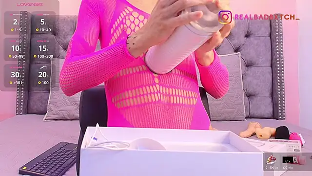 Snapshot of Realbadbxtch chatting on 16, 1, 2026 Realbadbxtch online show from 16, 1, 2026