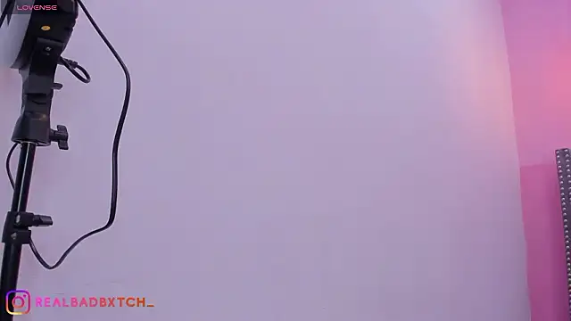 Snapshot of Realbadbxtch chatting on 10, 2, 2026 Realbadbxtch online show from 10, 2, 2026