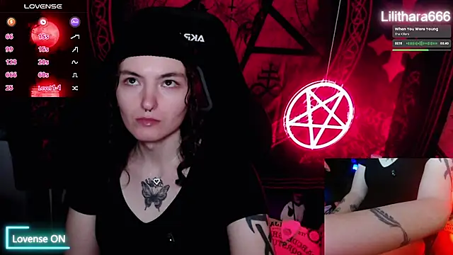 Snapshot of BrandiWRLD_999 chatting on 30, 10, 2025 BrandiWRLD 999 online show from 30, 10, 2025