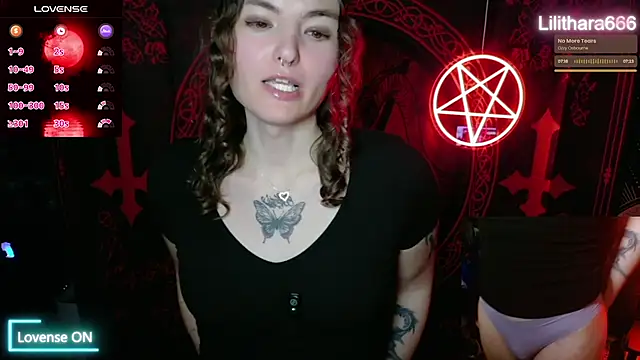 Snapshot of BrandiWRLD_999 chatting on 4, 11, 2025 BrandiWRLD 999 online show from 4, 11, 2025